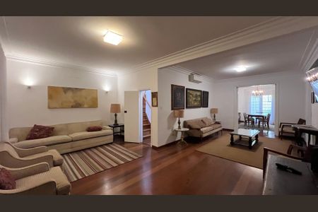 Casa à venda com 300m², 3 quartos e sem vaga Casa à venda com 300m², 3 quartos e sem vagaSala