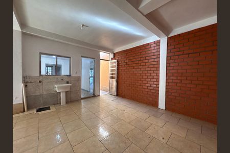 Casa à venda com 240m², 4 quartos e 3 vagas Casa à venda com 240m², 4 quartos e 3 vagasÁrea de Serviço