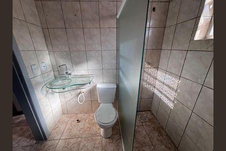 Casa à venda com 240m², 4 quartos e 3 vagas Casa à venda com 240m², 4 quartos e 3 vagasBanheiro 1