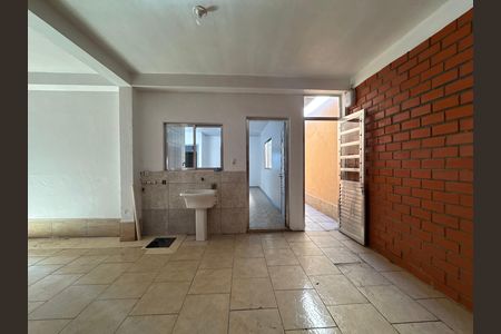 Casa à venda com 240m², 4 quartos e 3 vagas Casa à venda com 240m², 4 quartos e 3 vagasÁrea de Serviço