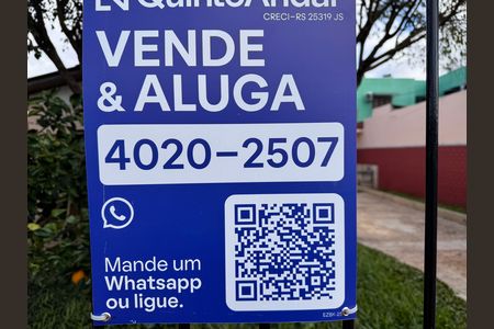Casa à venda com 240m², 4 quartos e 3 vagas Casa à venda com 240m², 4 quartos e 3 vagasPlaca