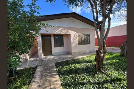 Casa à venda com 240m², 4 quartos e 3 vagas Casa à venda com 240m², 4 quartos e 3 vagasÁrea Externa