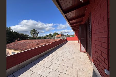 Casa à venda com 240m², 4 quartos e 3 vagas Casa à venda com 240m², 4 quartos e 3 vagasÁrea Externa