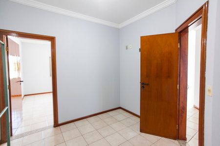 Casa para alugar com 452m², 5 quartos e 4 vagasCorredor