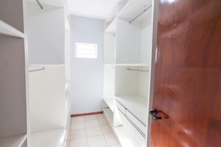Casa para alugar com 452m², 5 quartos e 4 vagasCloset da Suíte 3