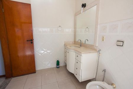 Casa para alugar com 452m², 5 quartos e 4 vagasBanheiro da Suíte 3