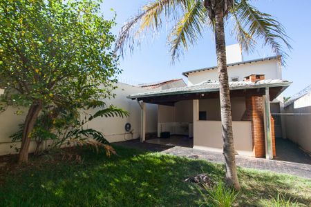 Casa para alugar com 452m², 5 quartos e 4 vagasQuintal