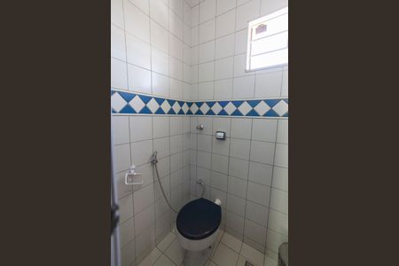 Casa para alugar com 452m², 5 quartos e 4 vagasBanheiro das Suíte  4 e 5