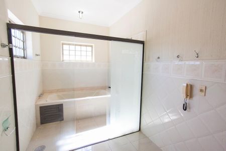 Casa para alugar com 452m², 5 quartos e 4 vagasBanheiro da Suíte 3