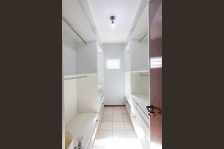 Casa para alugar com 452m², 5 quartos e 4 vagasCloset da Suíte 3