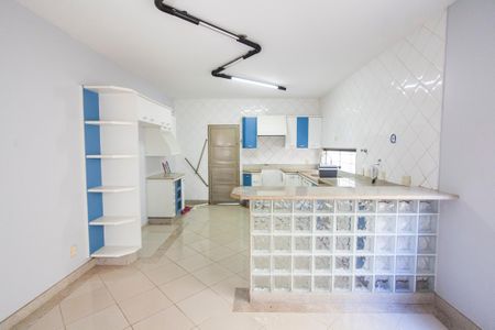 Casa para alugar com 452m², 5 quartos e 4 vagasCozinha