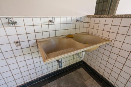 Casa para alugar com 452m², 5 quartos e 4 vagasÁrea de Serviço