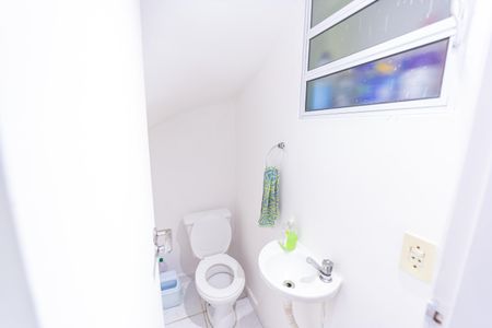 Casa de condomínio à venda com 72m², 2 quartos e 1 vaga Casa de condomínio à venda com 72m², 2 quartos e 1 vagaLavabo da Sala