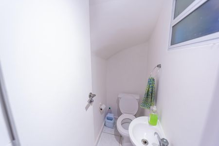 Casa de condomínio à venda com 72m², 2 quartos e 1 vaga Casa de condomínio à venda com 72m², 2 quartos e 1 vagaLavabo da Sala