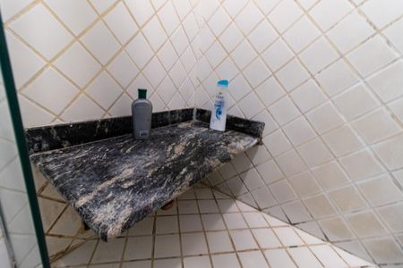 Apartamento à venda com 64m², 2 quartos e sem vagaBanheiro