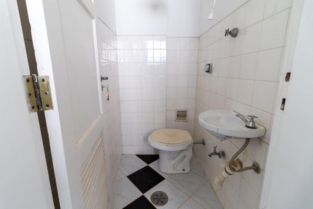 Apartamento à venda com 64m², 2 quartos e sem vagaBanheiro de Serviço