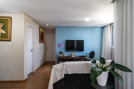 Apartamento à venda com 70m², 2 quartos e 2 vagasSala