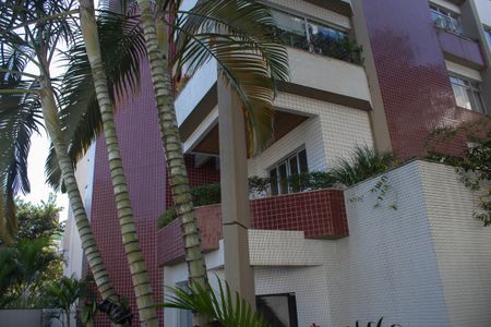 Apartamento para alugar com 144m², 4 quartos e 2 vagasFachada