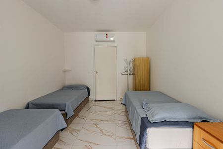 Casa à venda com 140m², 4 quartos e 2 vagas Casa à venda com 140m², 4 quartos e 2 vagasSuíte 2