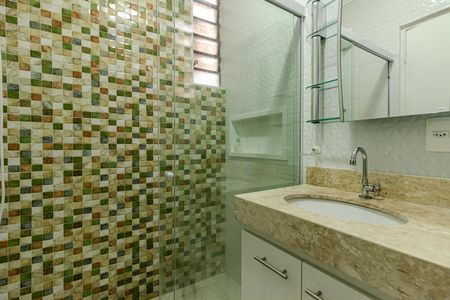 Casa à venda com 140m², 4 quartos e 2 vagas Casa à venda com 140m², 4 quartos e 2 vagasBanheiro Social