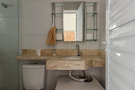 Casa à venda com 140m², 4 quartos e 2 vagas Casa à venda com 140m², 4 quartos e 2 vagasBanheiro da Suíte 2