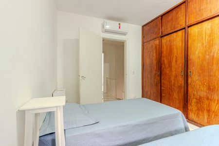 Casa à venda com 140m², 4 quartos e 2 vagas Casa à venda com 140m², 4 quartos e 2 vagasQuarto 1