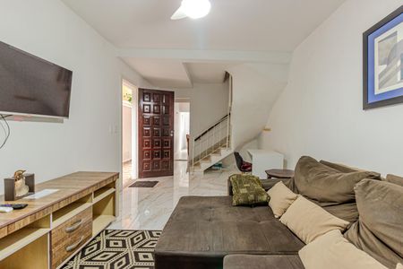 Casa à venda com 140m², 4 quartos e 2 vagas Casa à venda com 140m², 4 quartos e 2 vagasSala