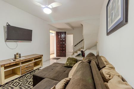 Casa à venda com 140m², 4 quartos e 2 vagas Casa à venda com 140m², 4 quartos e 2 vagasSala