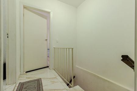 Casa à venda com 140m², 4 quartos e 2 vagas Casa à venda com 140m², 4 quartos e 2 vagasHall dos Quartos