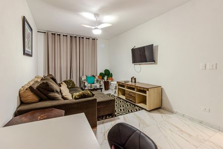 Casa à venda com 140m², 4 quartos e 2 vagas Casa à venda com 140m², 4 quartos e 2 vagasSala