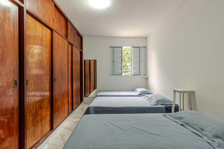 Casa à venda com 140m², 4 quartos e 2 vagas Casa à venda com 140m², 4 quartos e 2 vagasQuarto 1