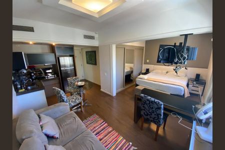 Apartamento à venda com 42m², 1 quarto e 1 vagaFoto 02