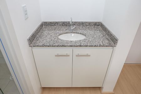 Apartamento à venda com 35m², 2 quartos e sem vaga Apartamento à venda com 35m², 2 quartos e sem vagaBanheiro