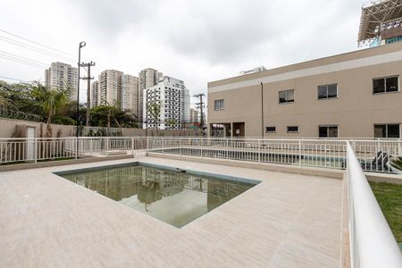 Apartamento à venda com 35m², 2 quartos e sem vaga Apartamento à venda com 35m², 2 quartos e sem vagaÁrea comum - Piscina