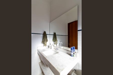 Casa à venda com 225m², 3 quartos e 4 vagasBanheiro da Suíte 3