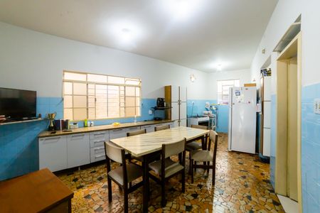 Casa à venda com 732m², 5 quartos e 6 vagasCozinha