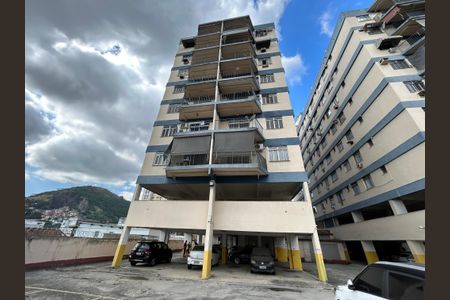 Apartamento para alugar com 73m², 2 quartos e 1 vagaFachada do bloco