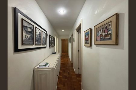 Apartamento à venda com 190m², 3 quartos e 1 vagaCorredor de acesso