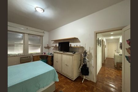 Apartamento à venda com 190m², 3 quartos e 1 vagaSuíte