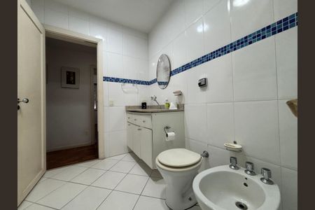 Apartamento à venda com 190m², 3 quartos e 1 vagaBanheiro 2