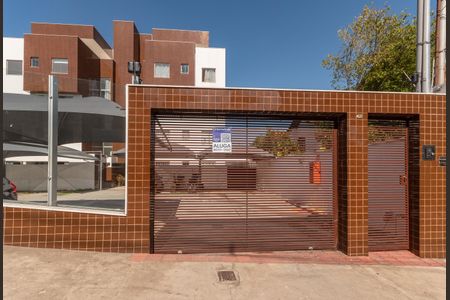 Apartamento para alugar com 59m², 2 quartos e 1 vaga Apartamento para alugar com 59m², 2 quartos e 1 vagaFachada