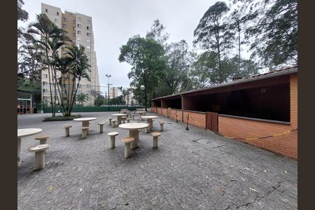 Apartamento à venda com 48m², 2 quartos e 1 vaga Apartamento à venda com 48m², 2 quartos e 1 vagaÁrea comum - Churrasqueiras