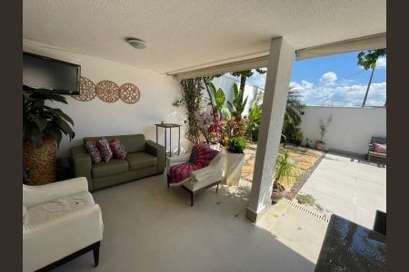 Casa à venda com 192m², 3 quartos e 2 vagasFoto 04