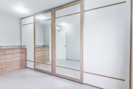 Apartamento para alugar com 222m², 4 quartos e 3 vagas Apartamento para alugar com 222m², 4 quartos e 3 vagasSuíte 2