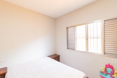 Casa à venda com 500m², 3 quartos e 2 vagas Casa à venda com 500m², 3 quartos e 2 vagasQuarto 1