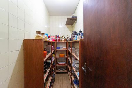 Casa à venda com 500m², 3 quartos e 2 vagas Casa à venda com 500m², 3 quartos e 2 vagasDespensa