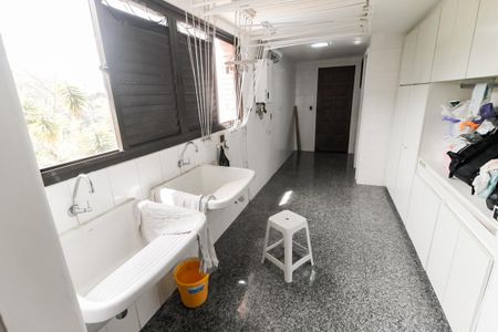 Apartamento à venda com 200m², 4 quartos e 3 vagasÁrea de Serviço