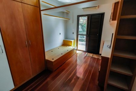 Apartamento à venda com 200m², 4 quartos e 3 vagasSuíte 2