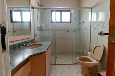 Apartamento à venda com 200m², 4 quartos e 3 vagasBanheiro da Suíte 2