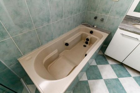 Apartamento à venda com 200m², 4 quartos e 3 vagasBanheiro da Suíte 1